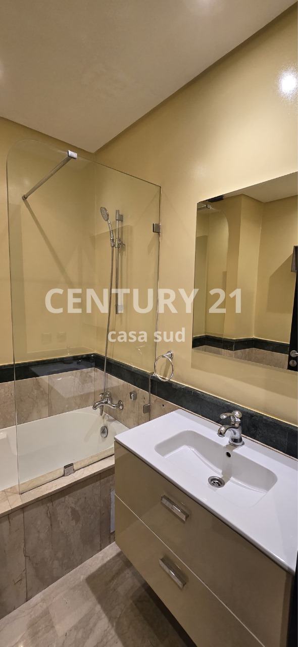 Bel appartement à la location à Californie