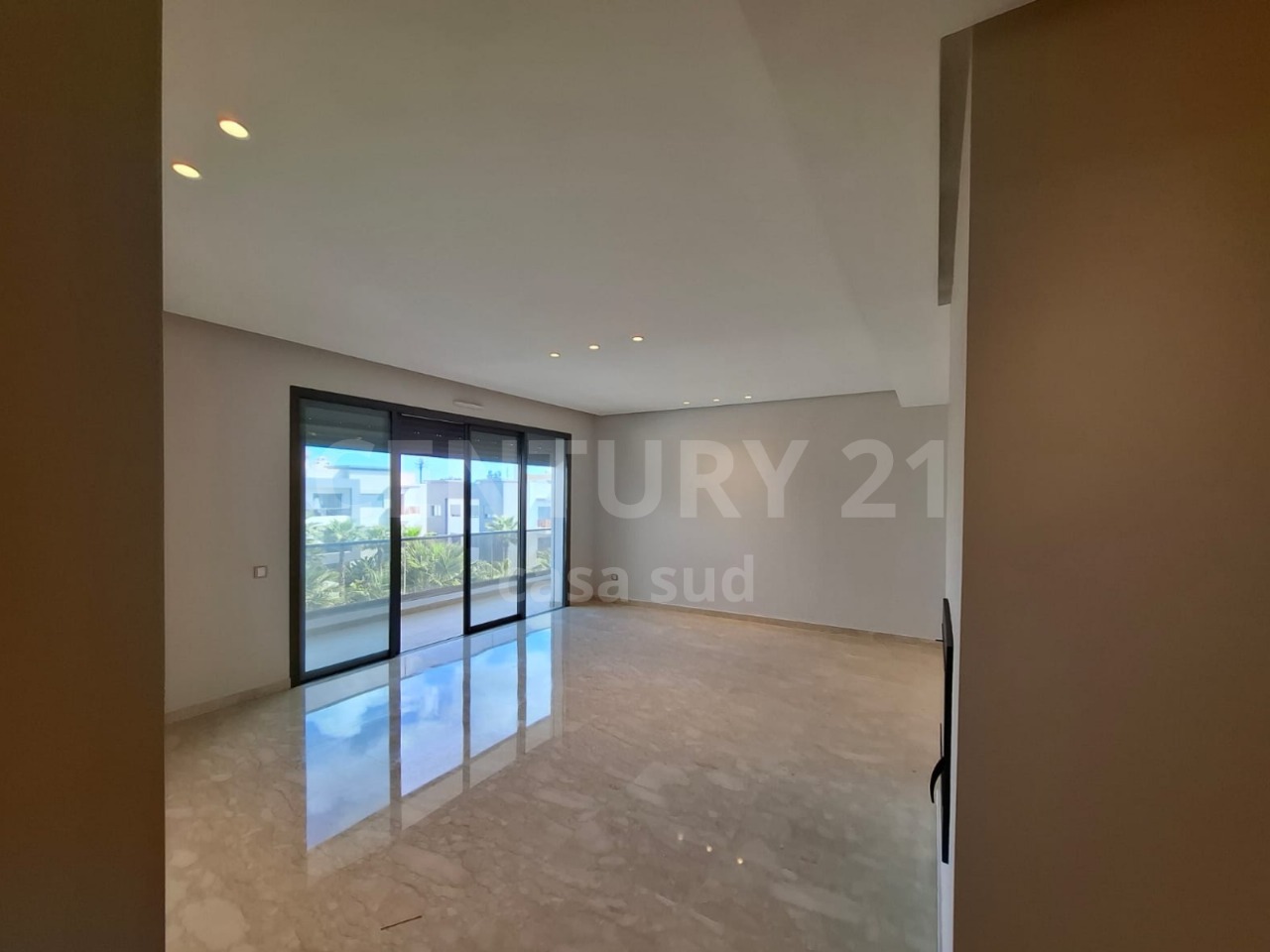 Bel appartement sans vis à vis à la location à Bouskoura Ville Verte