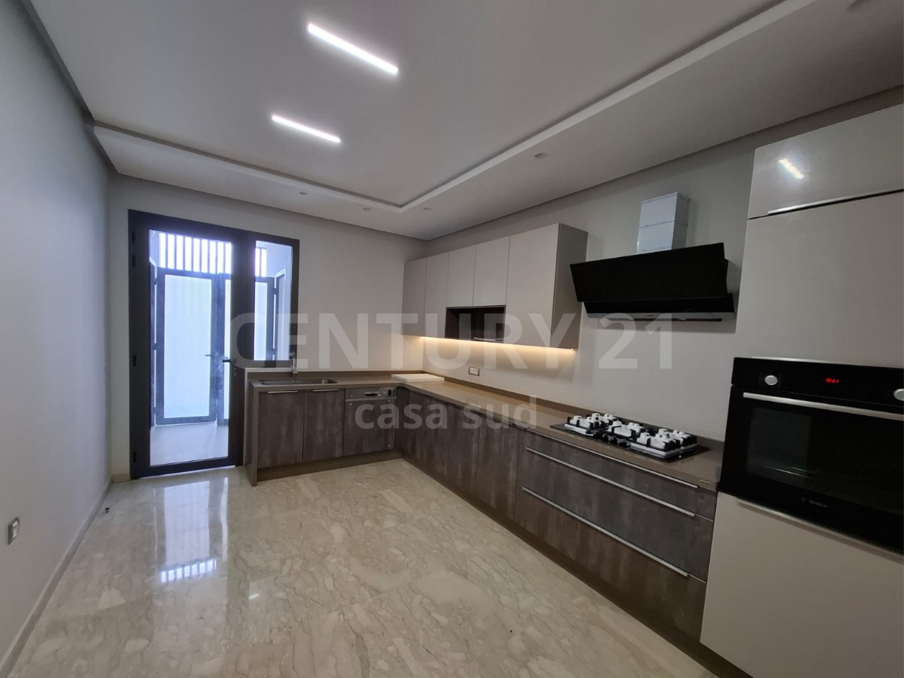 Bel appartement sans vis à vis à la location à Bouskoura Ville Verte