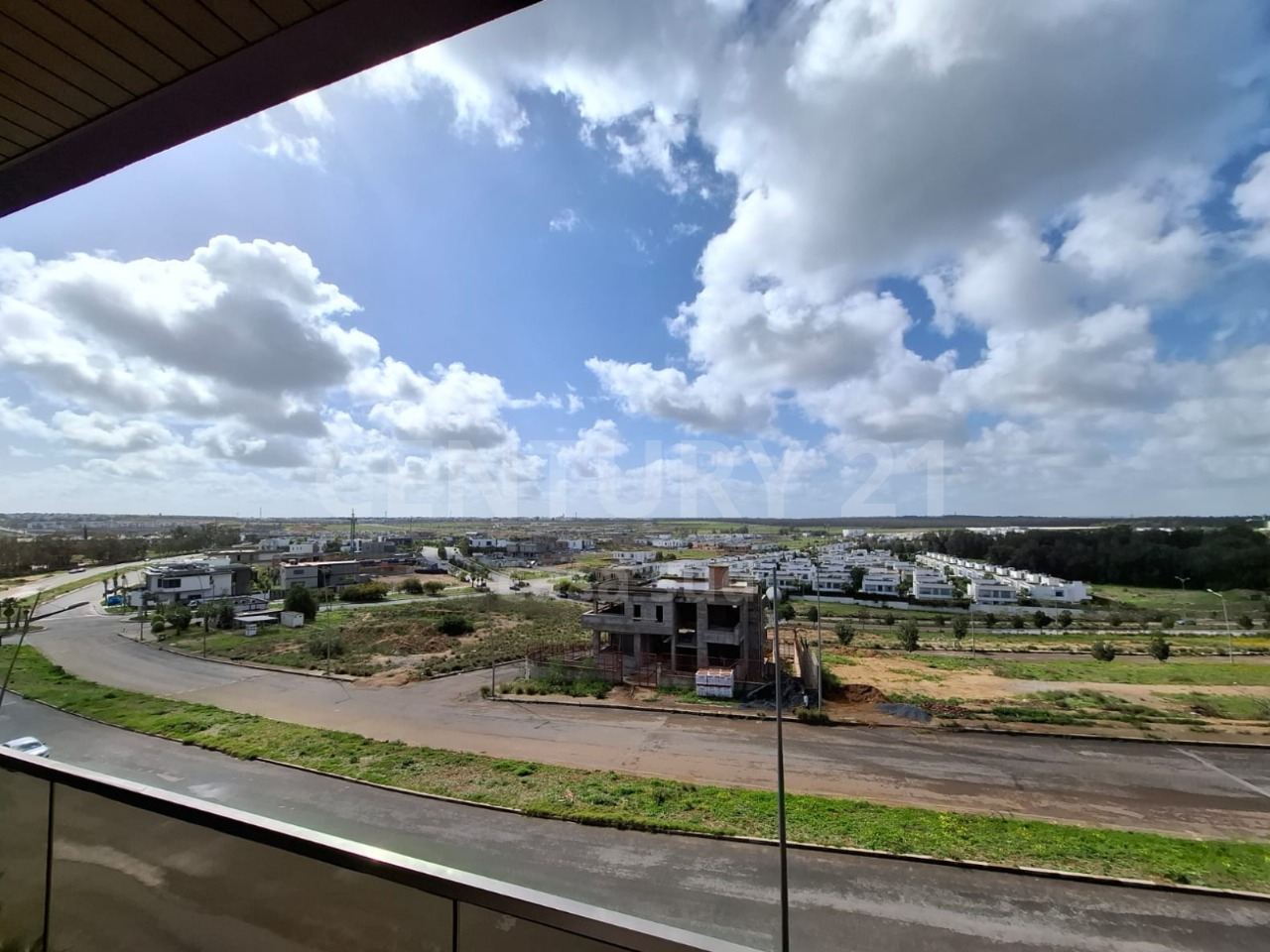 Bel appartement sans vis à vis à la location à Bouskoura Ville Verte