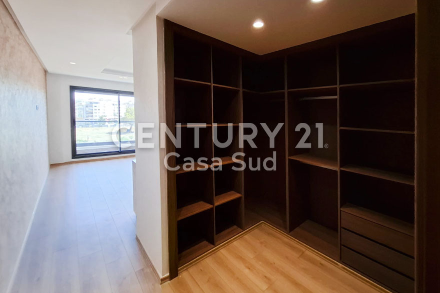 À louer – Superbe appartement 3 chambres sans vis-à-vis dans résidence sécurisée – 140 m²