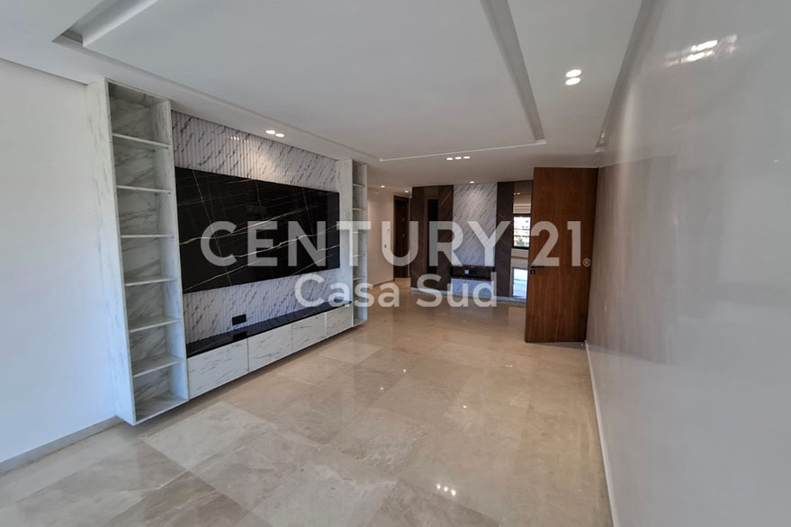 À louer – Superbe appartement 3 chambres sans vis-à-vis dans résidence sécurisée – 140 m²
