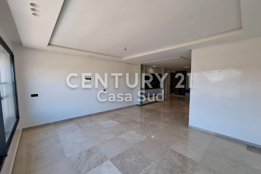 À louer – Superbe appartement 3 chambres sans vis-à-vis dans résidence sécurisée – 140 m²