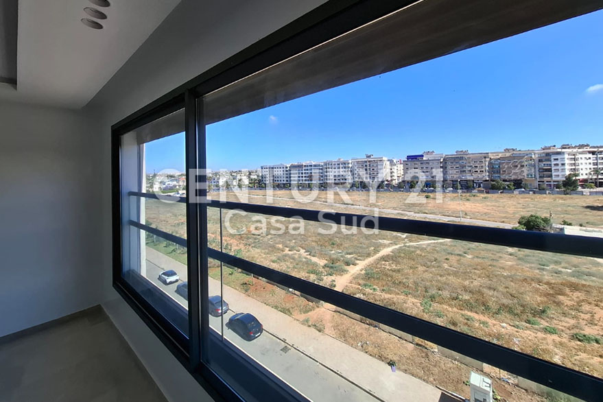 À louer – Superbe appartement 3 chambres sans vis-à-vis dans résidence sécurisée – 140 m²