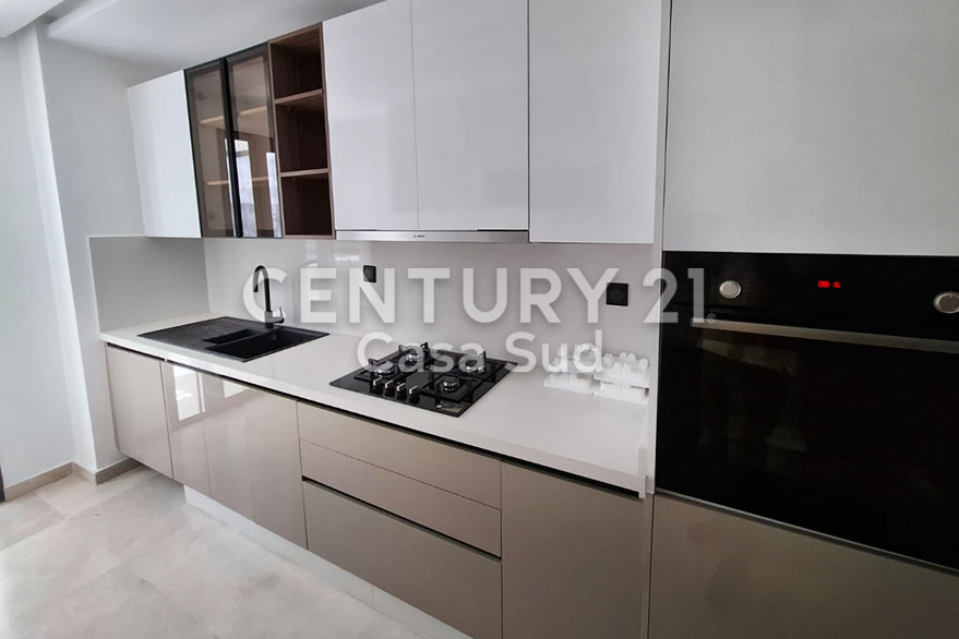 À louer – Superbe appartement 3 chambres sans vis-à-vis dans résidence sécurisée – 140 m²