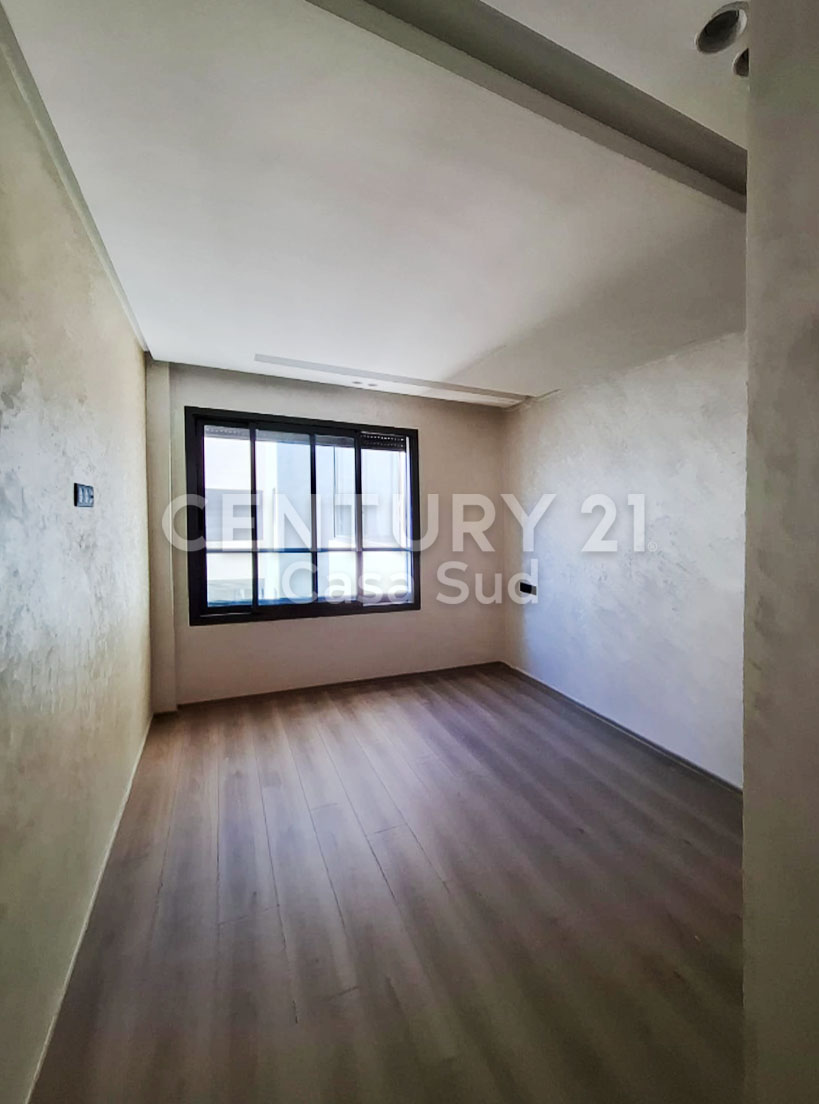 À louer – Superbe appartement 3 chambres sans vis-à-vis dans résidence sécurisée – 140 m²