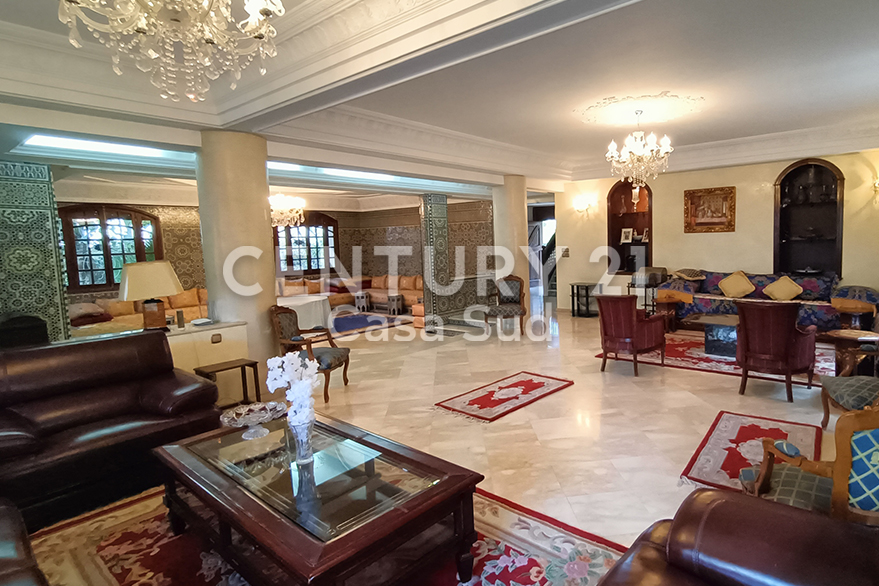 Villa isolée à la vente à Bouskoura